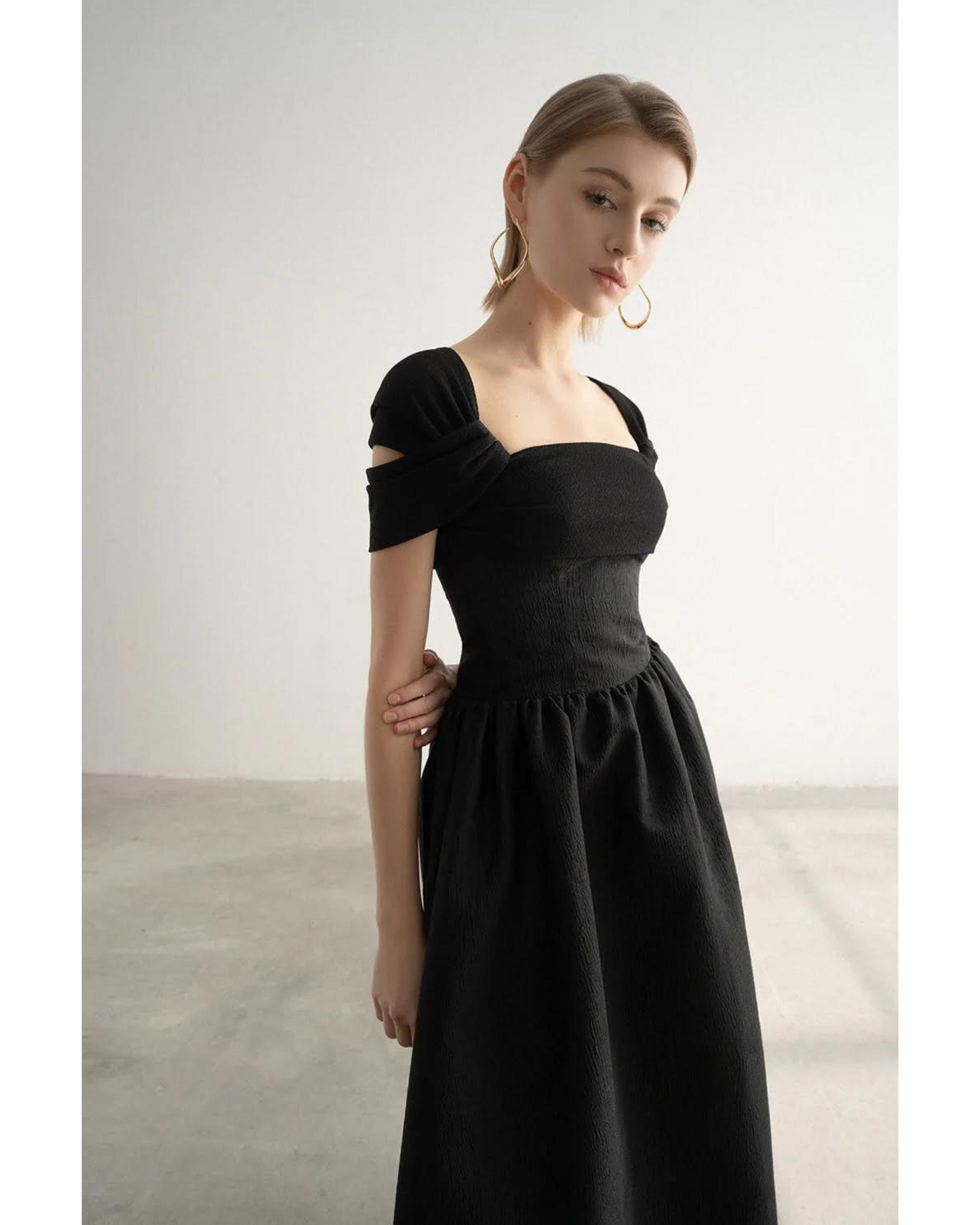 Luluna A-line Midi Dress